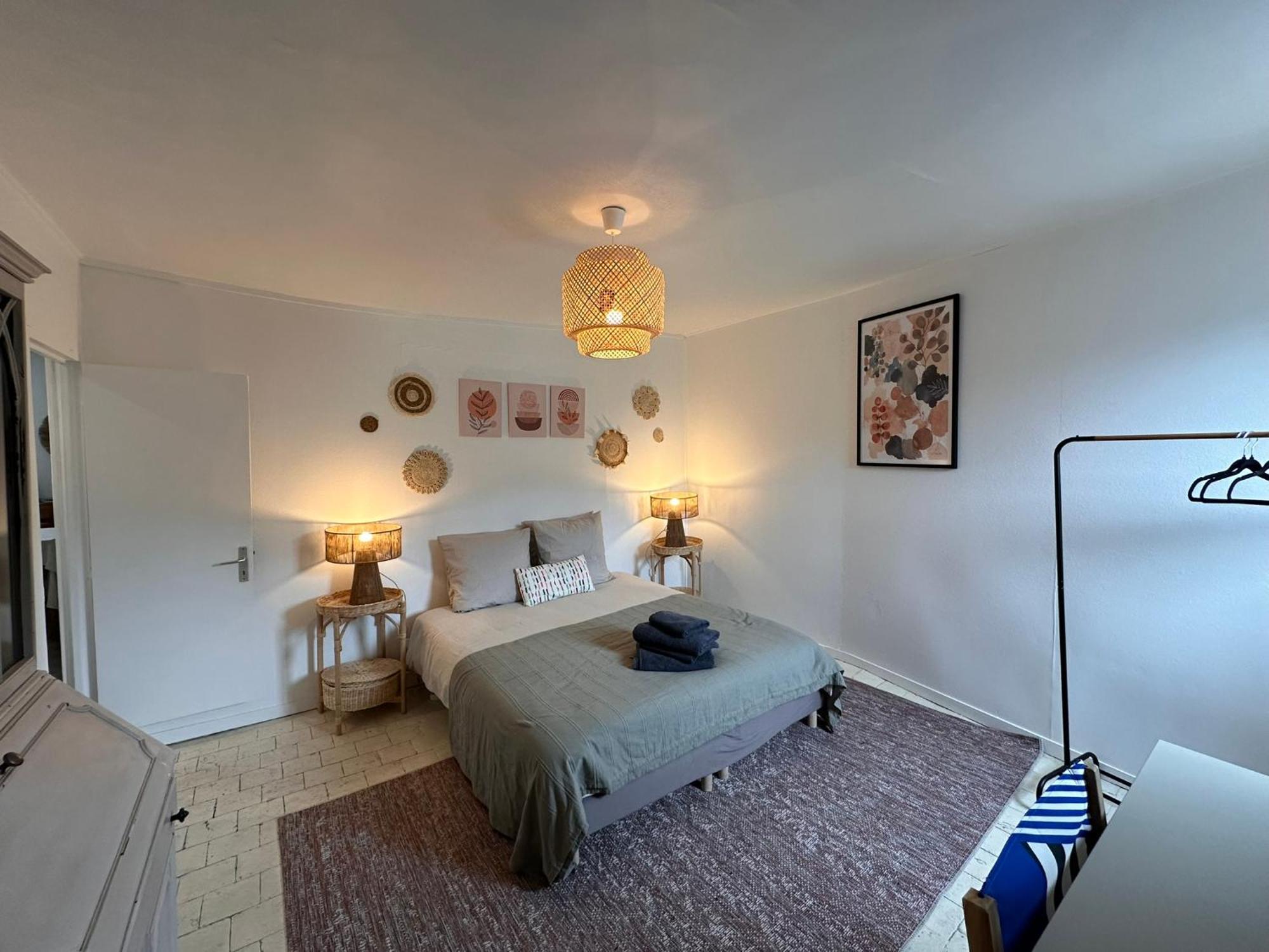 Large Apartment In City Center Honfleur Bagian luar foto
