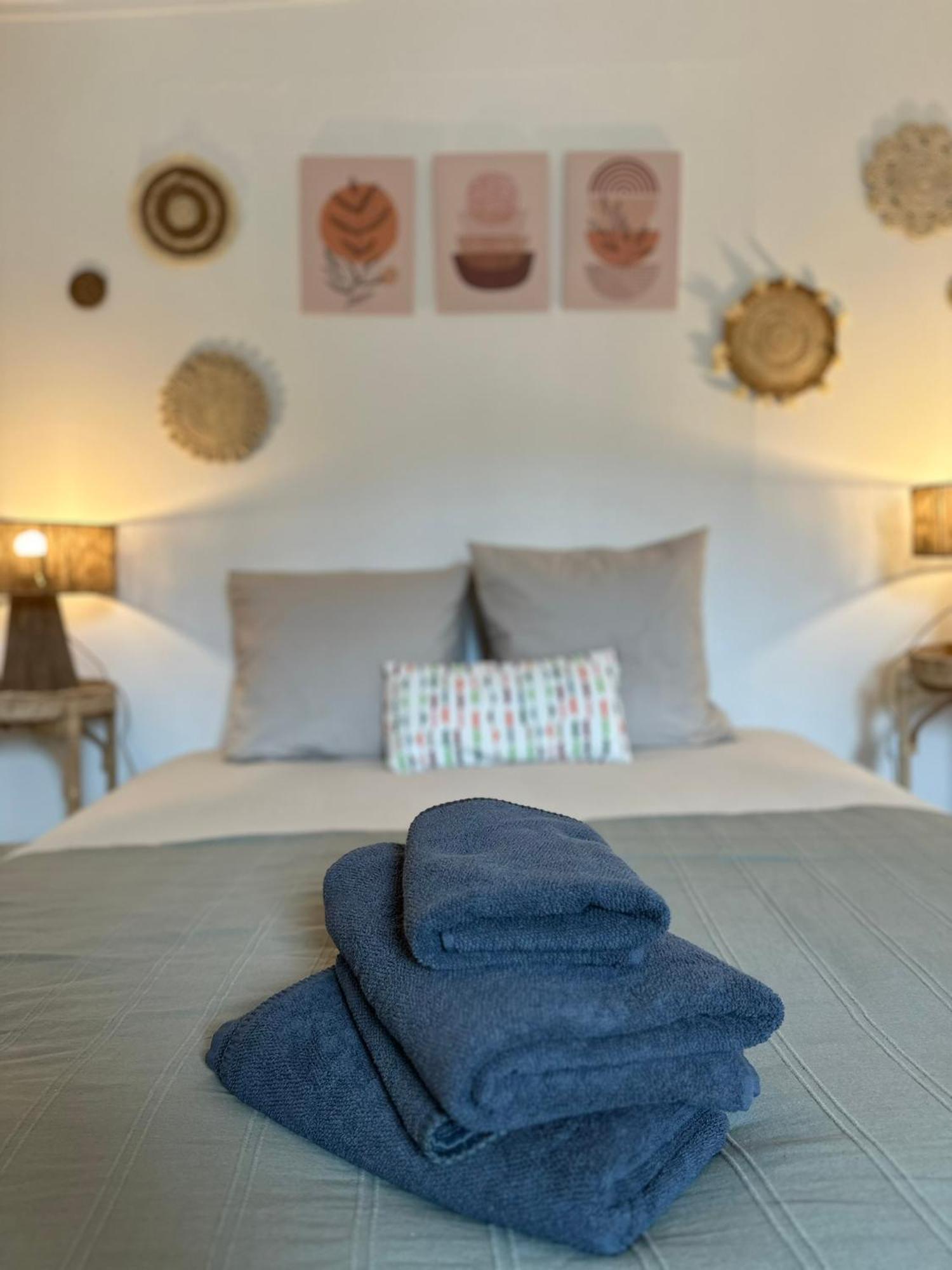 Large Apartment In City Center Honfleur Bagian luar foto