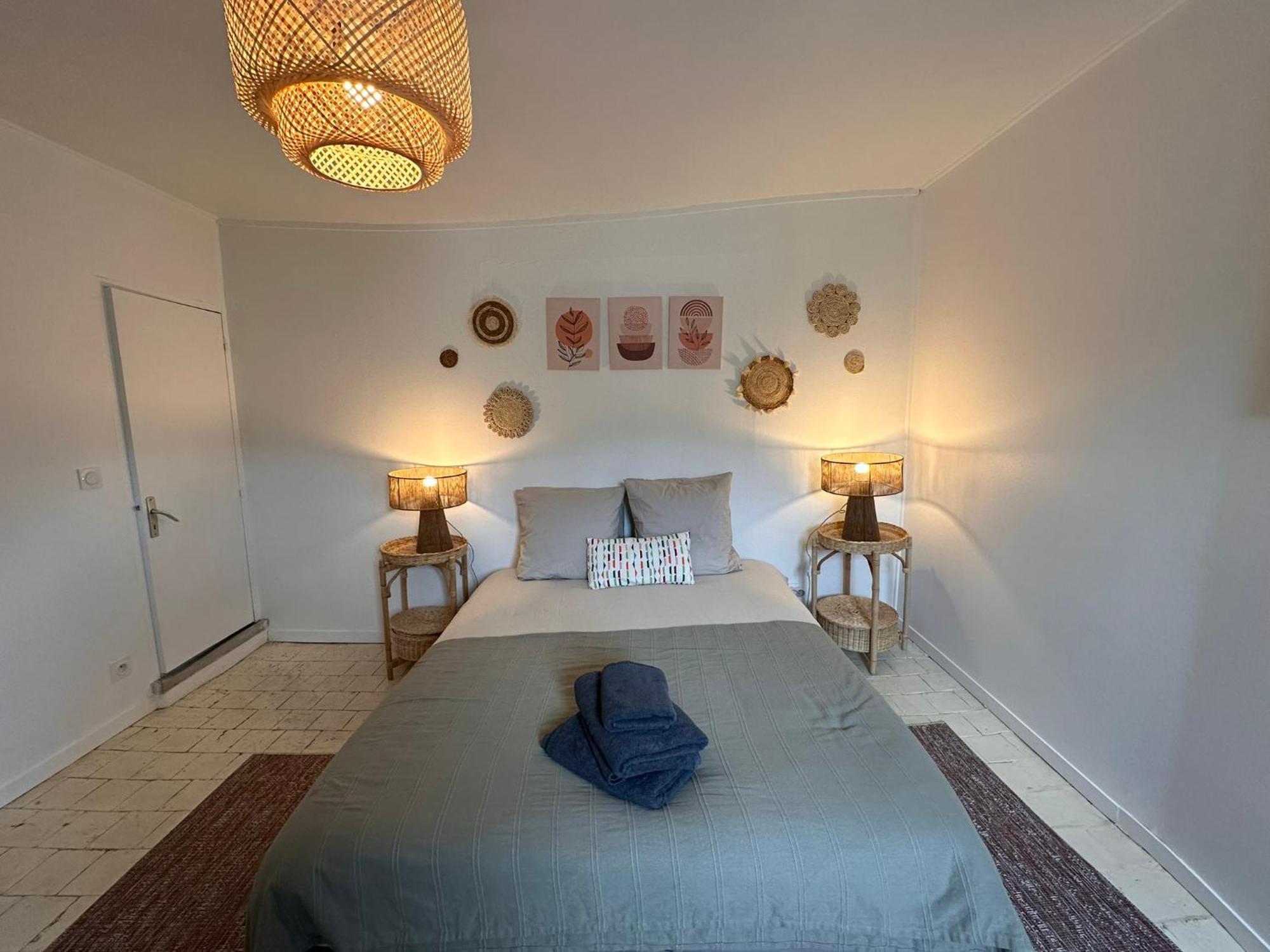 Large Apartment In City Center Honfleur Bagian luar foto