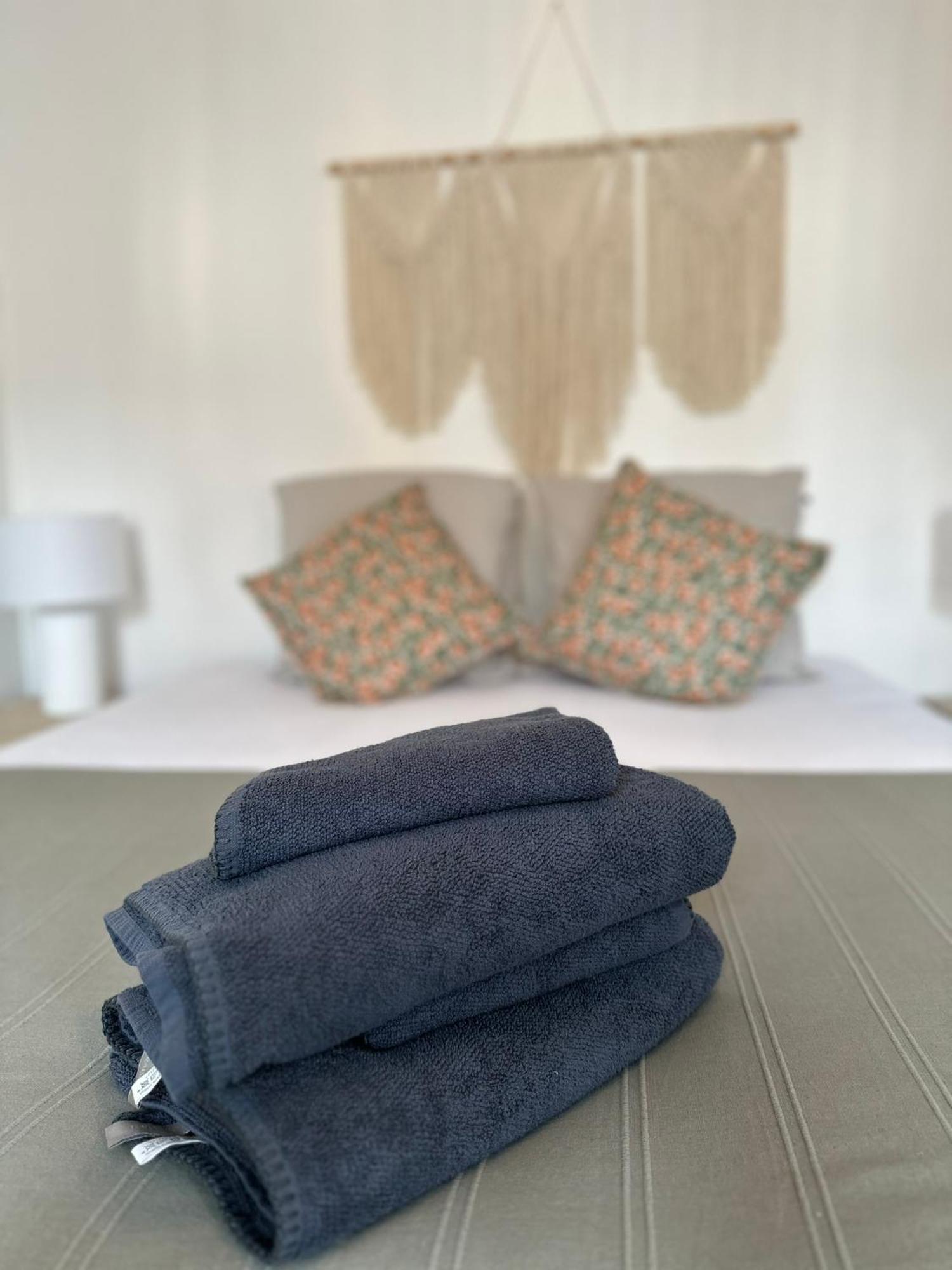 Large Apartment In City Center Honfleur Bagian luar foto